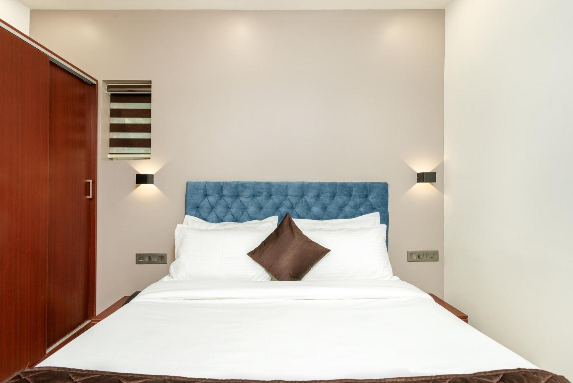 The Lotaz Hotel Kochi Exterior photo